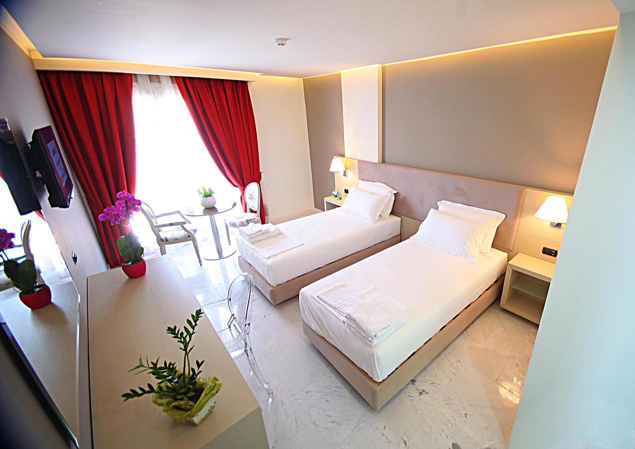 Hotel Palace Vlorë Eksteriør billede