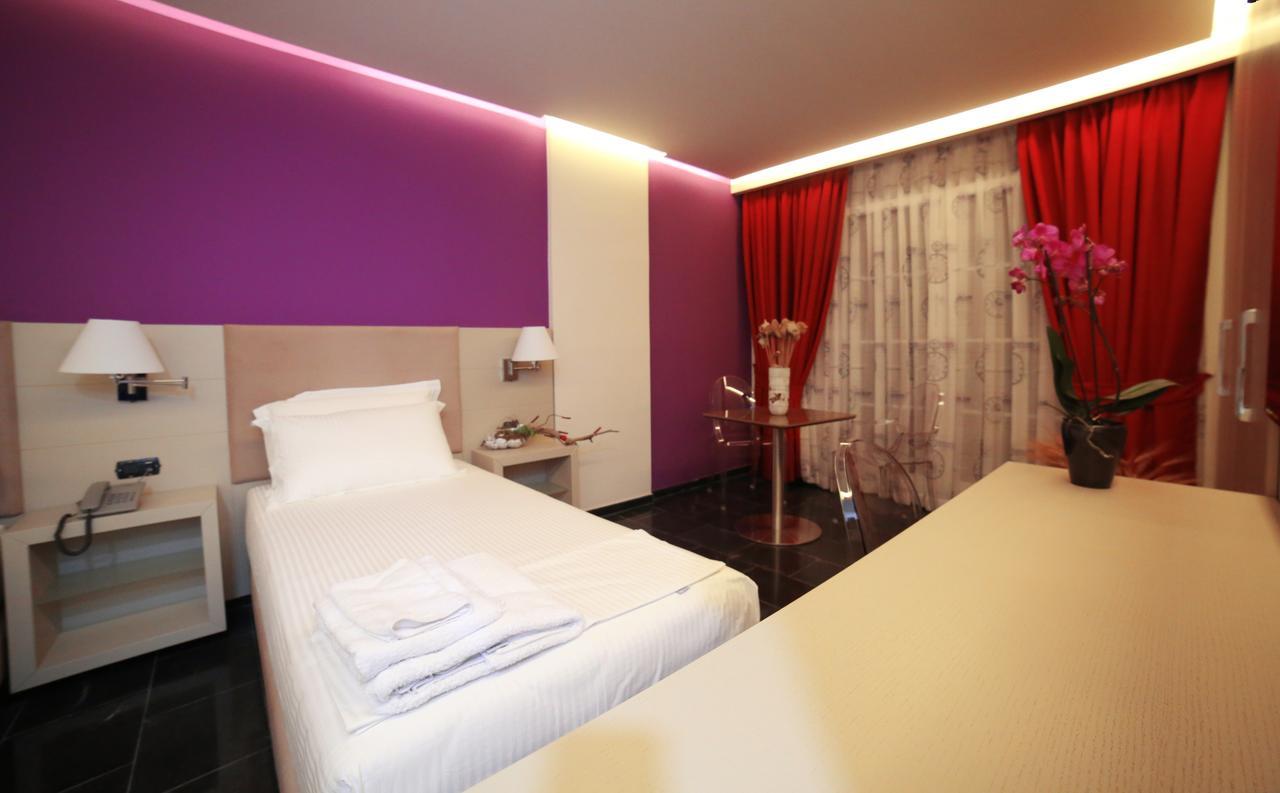 Hotel Palace Vlorë Eksteriør billede